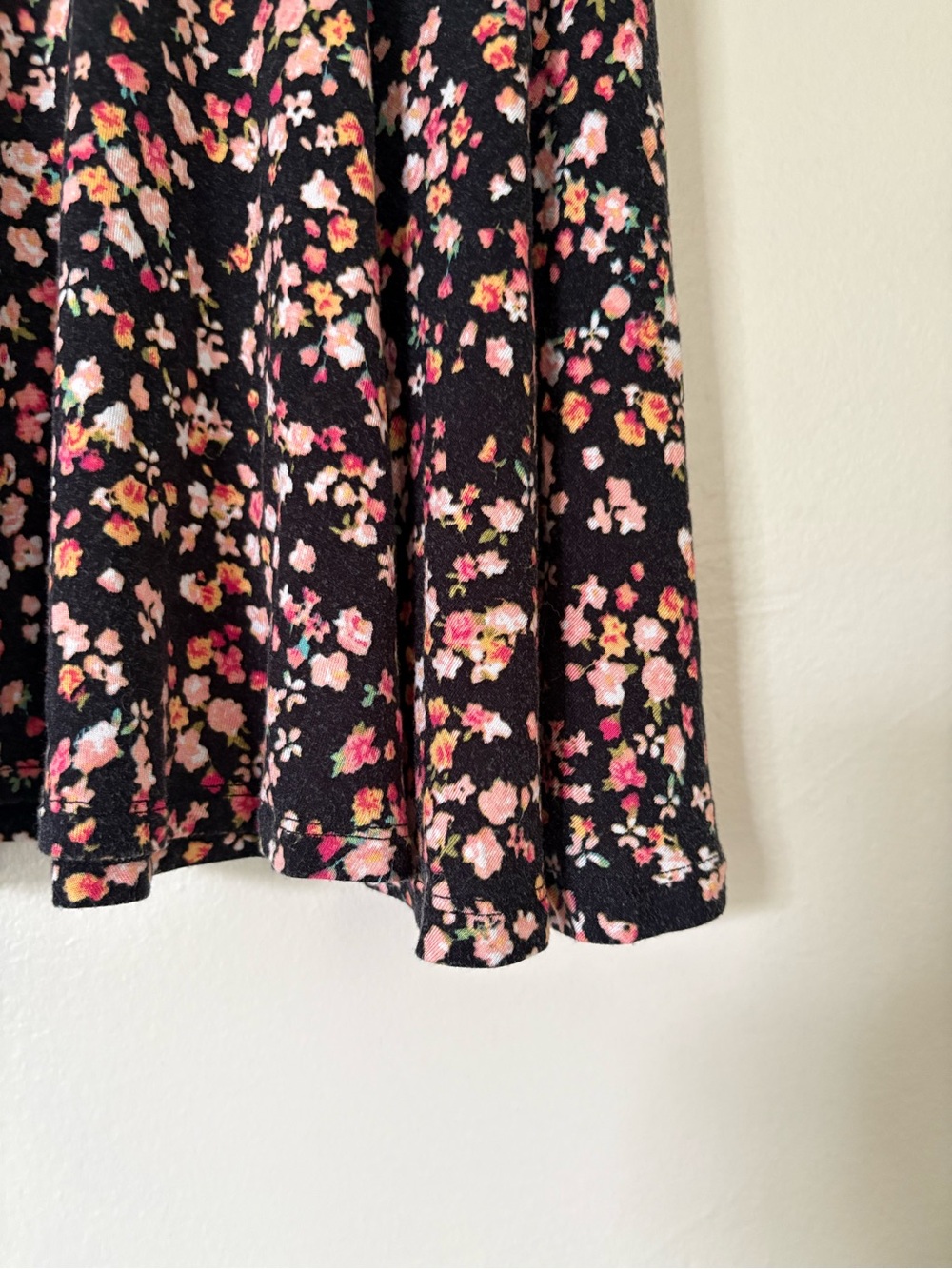 Decree Black Floral Circle Skirt Size Small - Picture 6 of 7